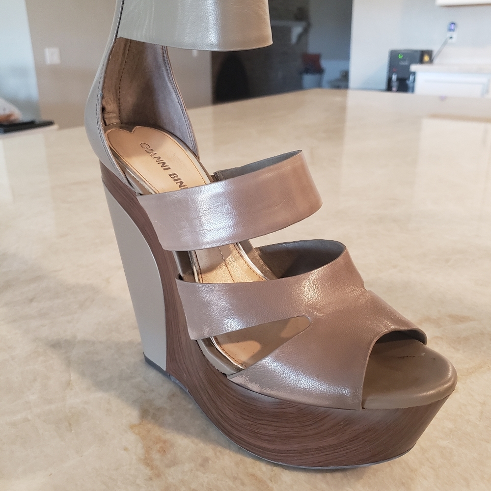 Gianni Bini "Mali" Wedge